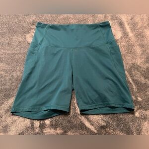 All in Motion Women’s Teal Bike Shorts with Pockets XL